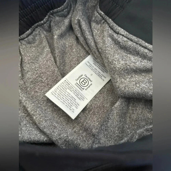 Athleta BROOKLYN LINED CAMO JOGGER Camo Lux Black tapered hem Size 0 - Picture 15 of 15